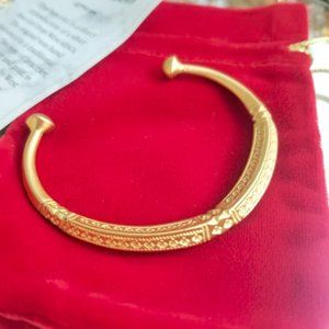 Gold "Diamond" Cuff Bracelet Boston Museum